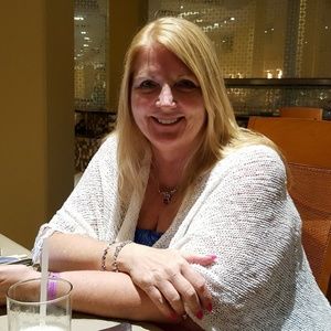 Meet your Posher, Pam